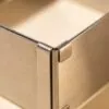 Kek kalıbının kayan köşe klipsi ve iç içe geçen çelik parçalar, yakın çekim