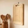 Bambu kesme tahtası 20x30 cm, sulu oluklu ve asma delikli