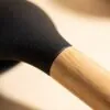 Bambu saplı siyah silikon kepçe 32 cm