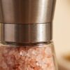Cam gövdeli metal kapaklı baharat değirmeni 13 cm