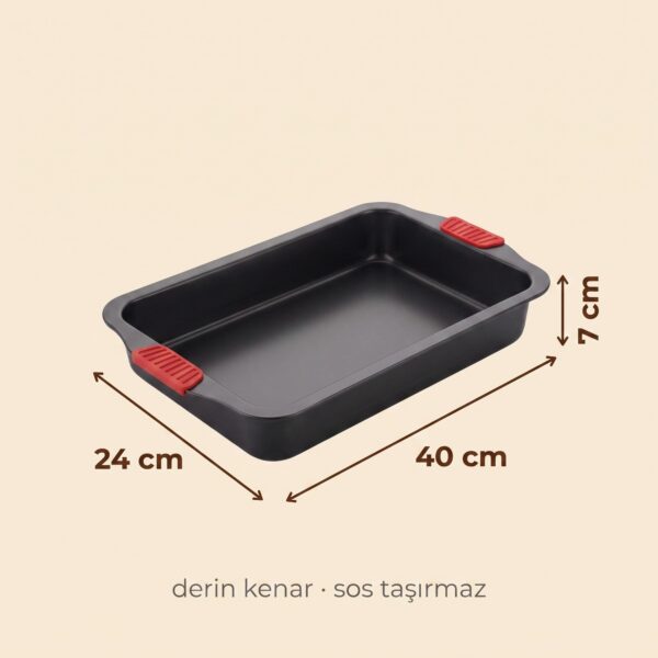 Fırın tepsisi ölçüleri: 40 cm uzunluk, 24 cm genişlik, 7 cm derinlik