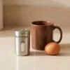 5x8 cm tuzluğun boyutu: kupa ve yumurta yanında karşılaştırma