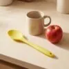 Yumuşak Yanmaz Silikon Kaşık 27 cm Sarı – boyut karsilastirma