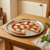 Fırın Ustası Paslanmaz Pizza Tepsisi 28 cm – pizza sunumu